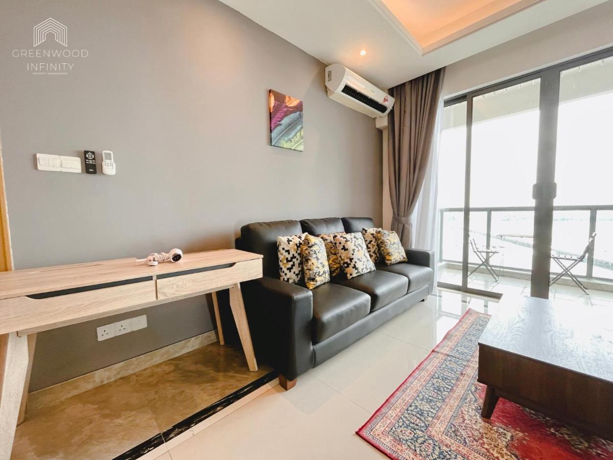 R&f Princess Cove Seafront 2-beds By Gw * Johor Bahru